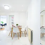 Balcony - - Spacious - Sunny Apartman Budapest