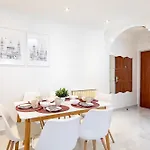 Balcony - - Spacious - Sunny Apartman Budapest
