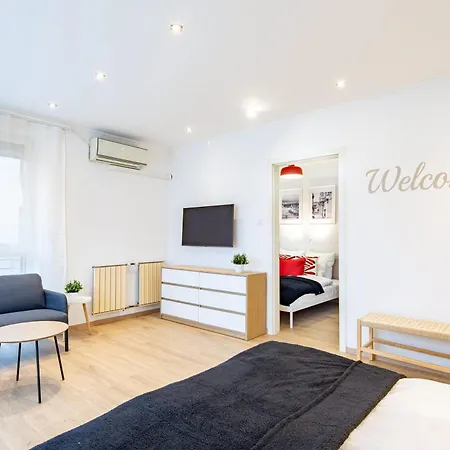 Apartman Balcony - - Spacious - Sunny