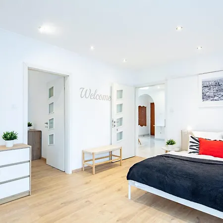 Balcony - - Spacious - Sunny *