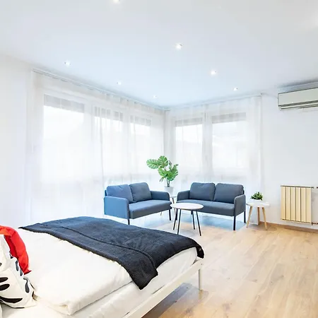 Balcony - - Spacious - Sunny * 부다페스트
