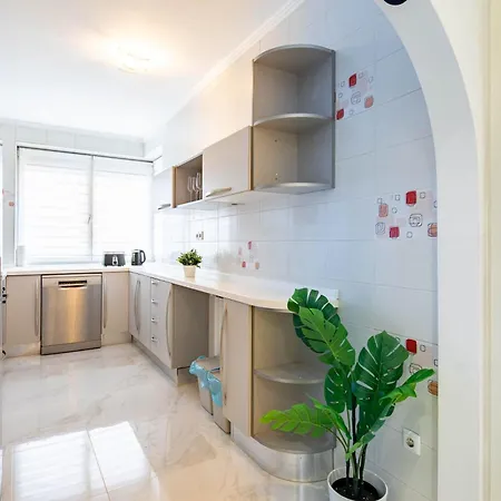 아파트 Balcony - - Spacious - Sunny